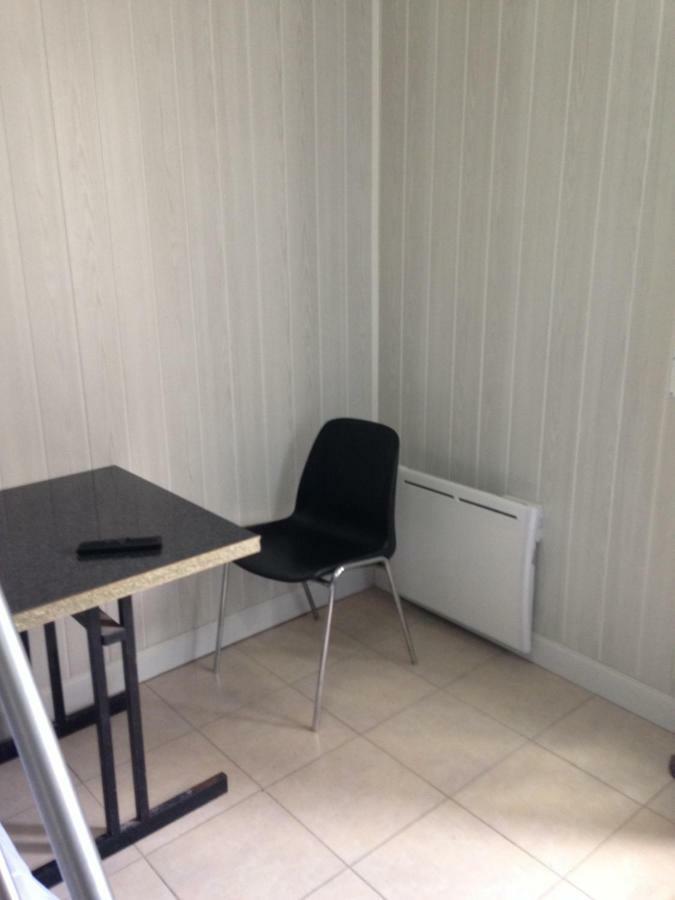Hotel Cyrano Voltaire Париж Екстериор снимка